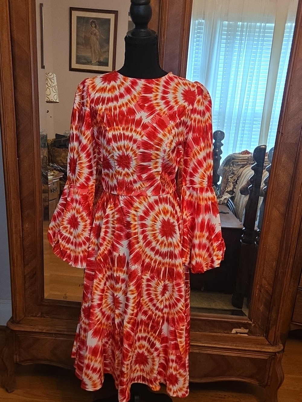 0Red Tie-Dye Long Sleeve Midi Dress with Bell Sleeves With Fitted Cuff
